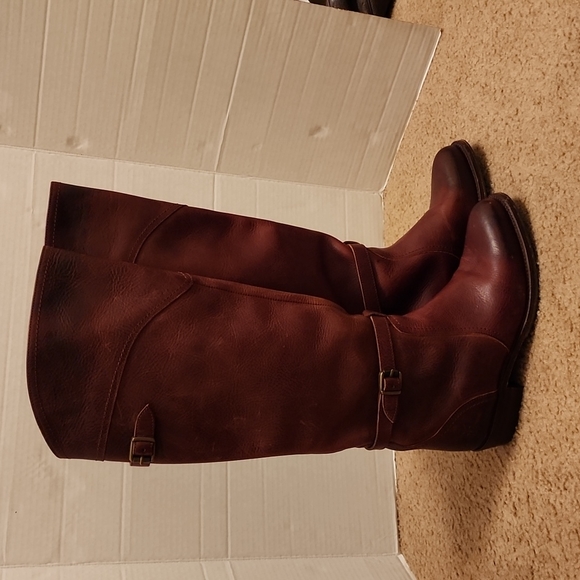 Frye Shoes - Frye Dorado Lug Distressed Boots